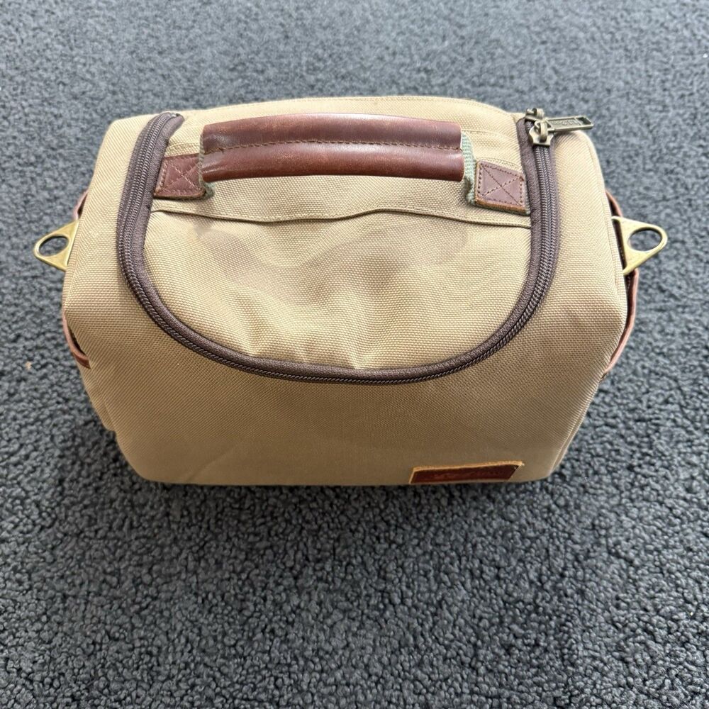 L.L. Bean vintage beige bag. Interior Top Handle. Multi pocket.